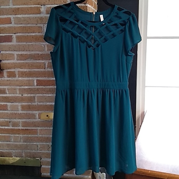 Xhilaration Size Large Lattice-Front Dress - Picture 2 of 4